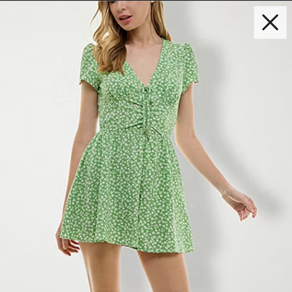 NWT City Triangle Short Sleeve Romper SIZE M